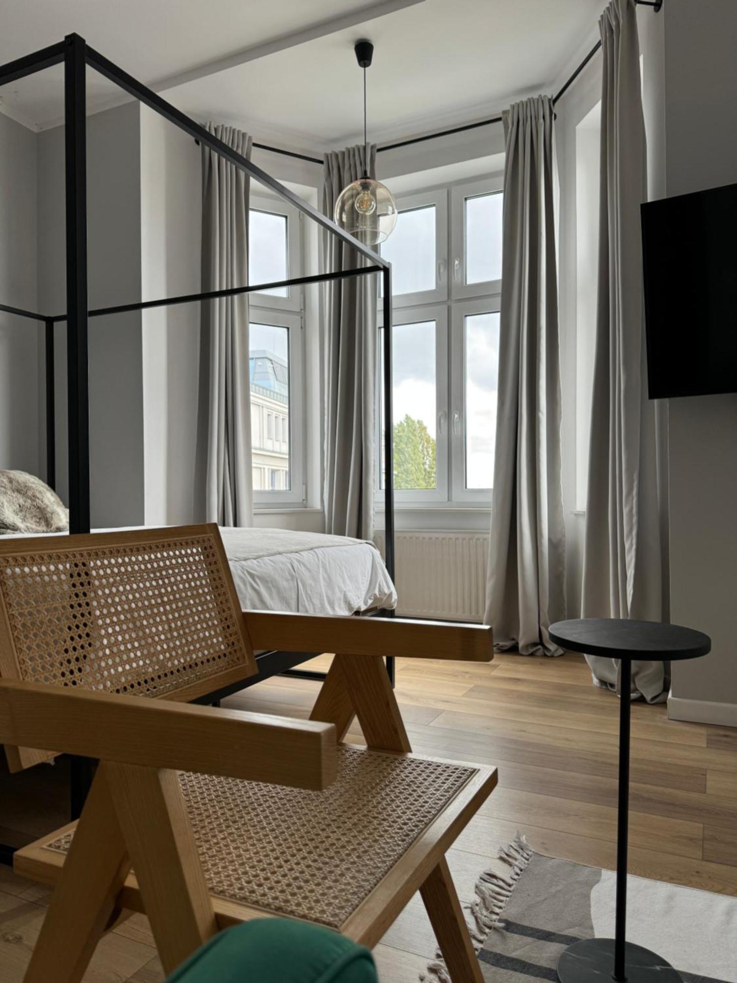 All For Sophie Apartments - Z Palarnia Kawy I Pracownia Artystyczna W Kamienicy - Art & Coffee In Historic Building Danzica Camera foto